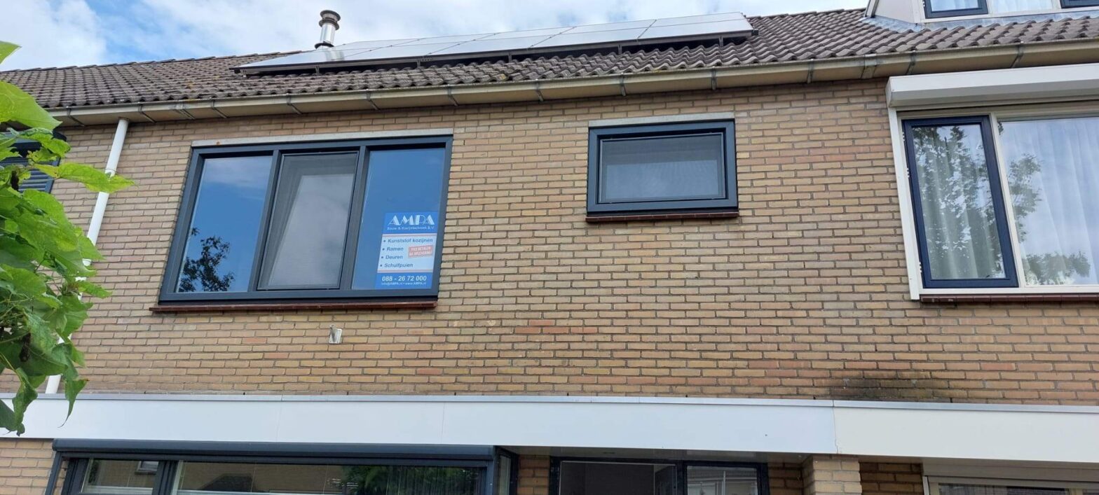 AMPA kunststof kozijnen met horren en kiep mogelijkheid in Ijsselmuiden