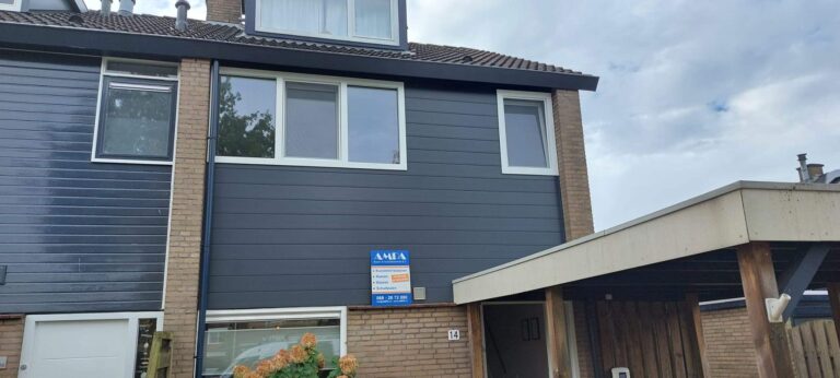 Zwolle nieuwe kunststof kozijnen en gevelbekleding door AMPA