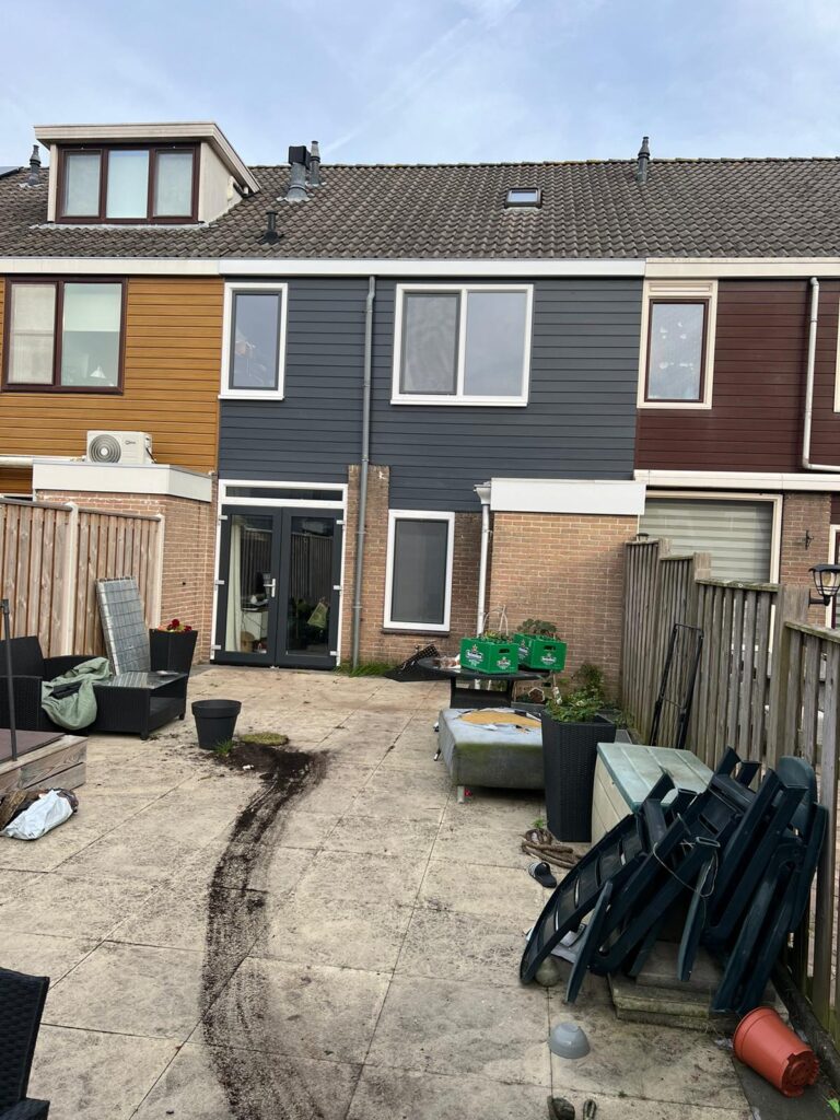nieuwe gevelbekleding en kunststof kozijnen in Lelystad