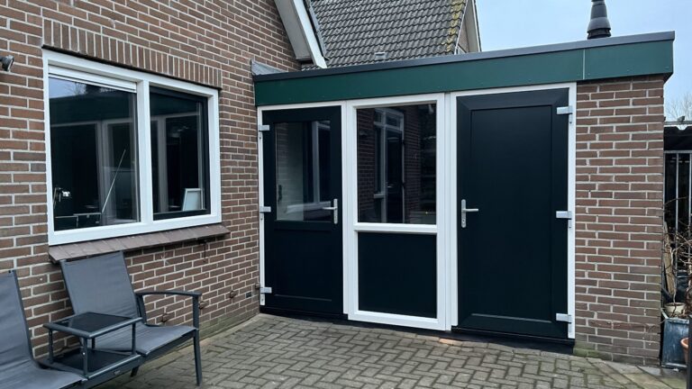 Nieuwe kunststof kozijnen in donkergroen - VEKA kozijnen op stelprofiel - Eexterzandvoort - AMPA
